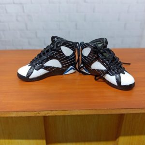 1/6 Sepatu Sneakers Nike Air Jordan 7 Black Miniatur