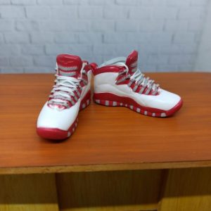 1/6 Sepatu Sneakers Nike Air Jordan 10 Miniatur