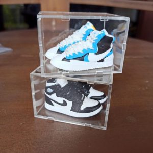 Box Sepatu Sneakers Miniatur Figure
