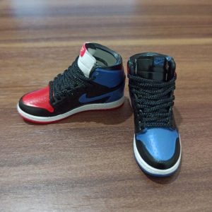 1/6 Sepatu Sneakers AJ1 Rebel Miniatur