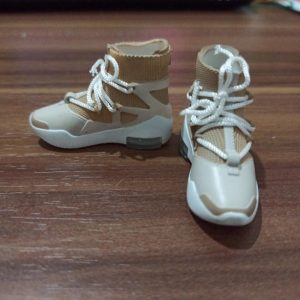 1/6 Sepatu Sneakers Nike Fear Of God miniatur