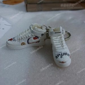 1/6 Sepatu Sneakers Nike Air Force x Supreme NBA Miniature Figure