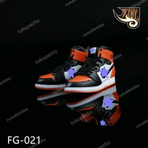 1/6 Sepatu Nike AJ1 FireGirl Toys